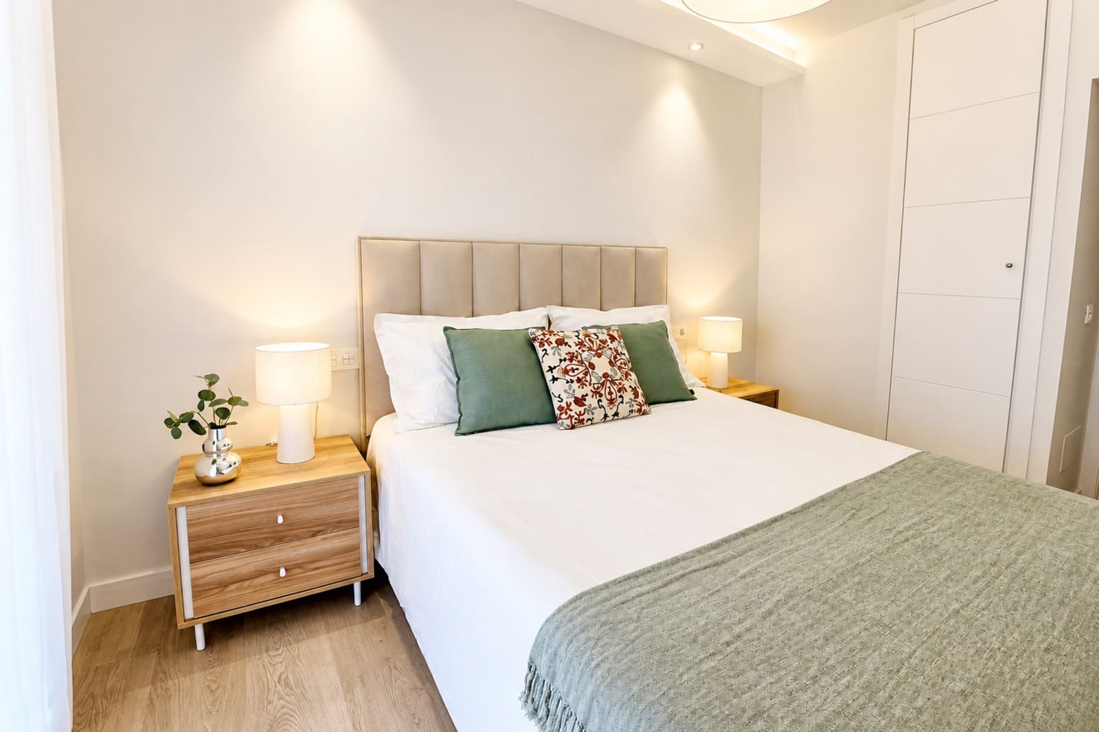 Apartamento de 2 habitaciones en San Luis de Sabinillas en venta con piscina - 289.000 € (Ref: 10094363)