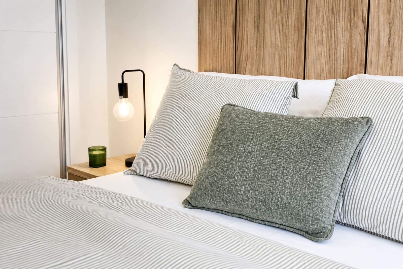 Apartamento de 2 habitaciones en San Luis de Sabinillas en venta con piscina - 289.000 € (Ref: 10094363)