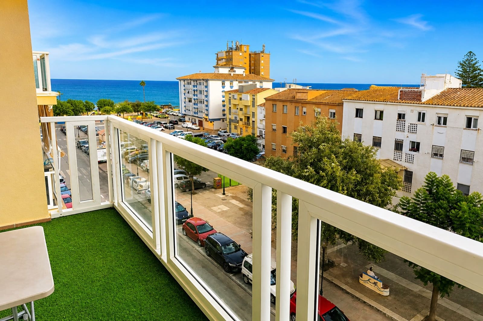 Apartamento de 2 habitaciones en San Luis de Sabinillas en venta con piscina - 289.000 € (Ref: 10094363)
