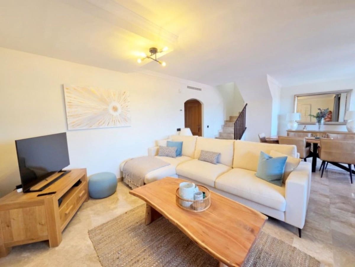 Apartamento de 3 habitaciones en La Duquesa / Puerto de la Duquesa en venta con piscina garaje - 479.000 € (Ref: 10100093)