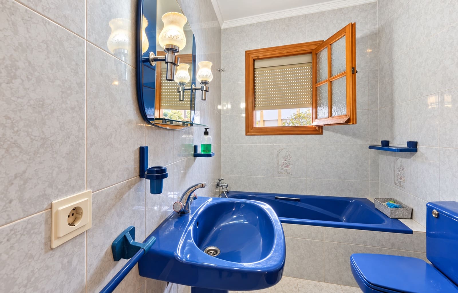 5 soveværelse Semi-Rækkehus til salg i Estepona - € 790.000 (Ref: 10142357)
