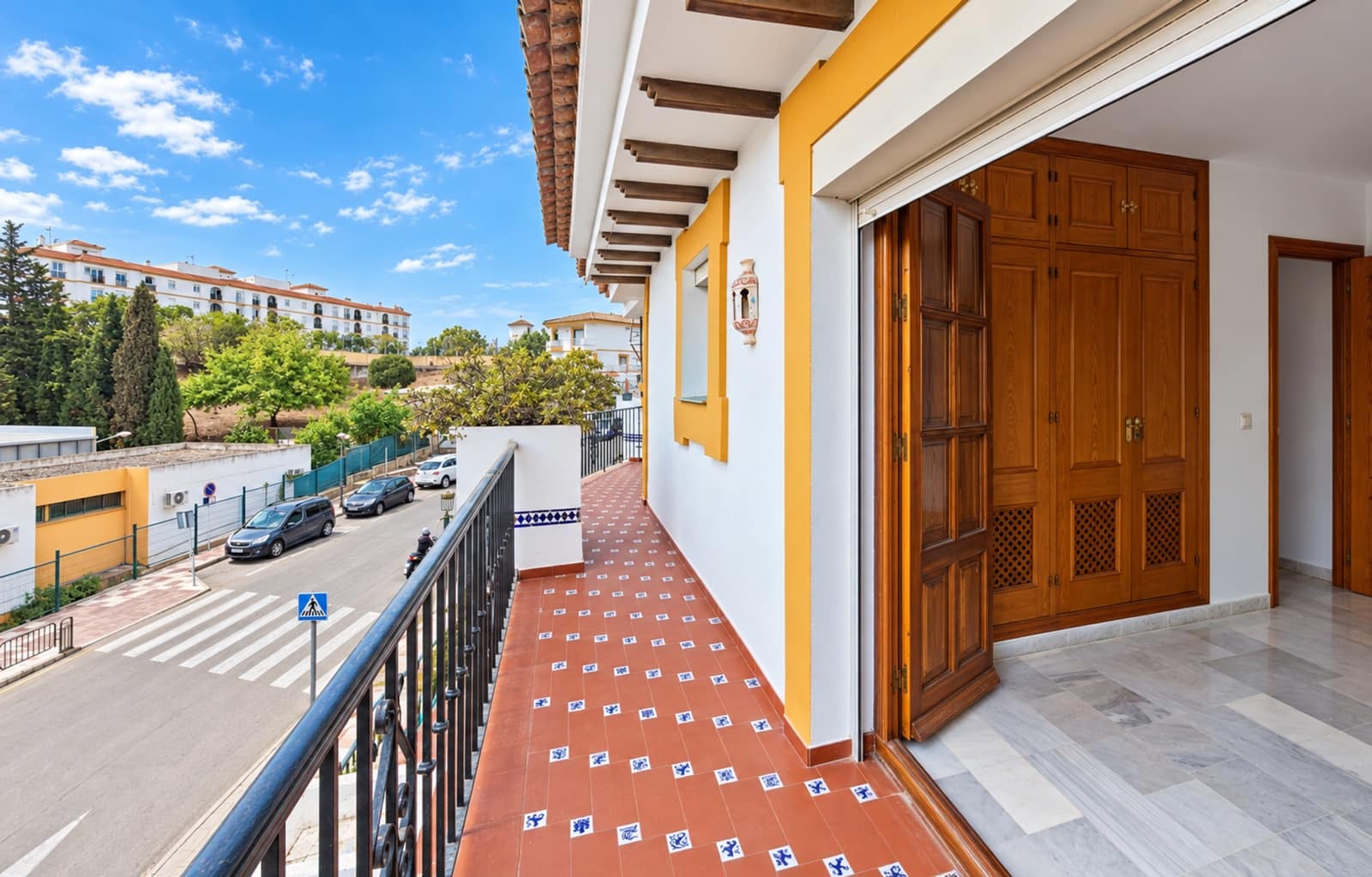 5 soveværelse Semi-Rækkehus til salg i Estepona - € 790.000 (Ref: 10142357)