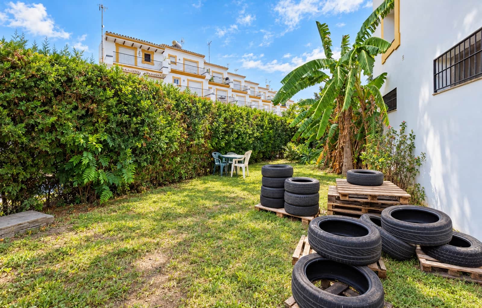5 soveværelse Semi-Rækkehus til salg i Estepona - € 790.000 (Ref: 10142357)