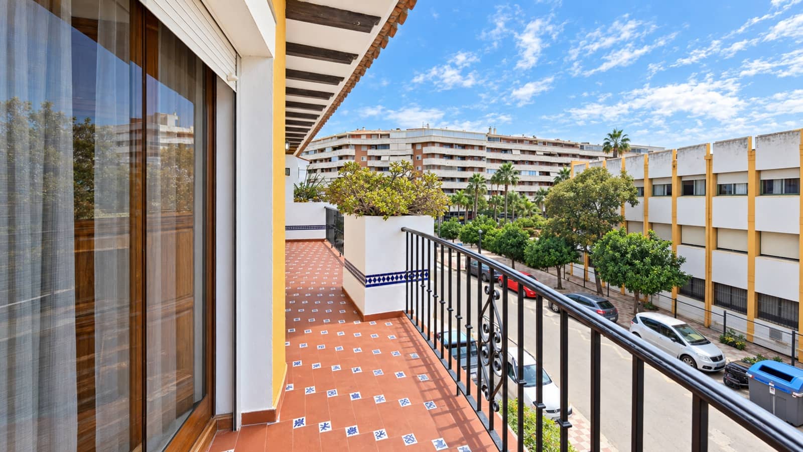5 soveværelse Semi-Rækkehus til salg i Estepona - € 790.000 (Ref: 10142357)