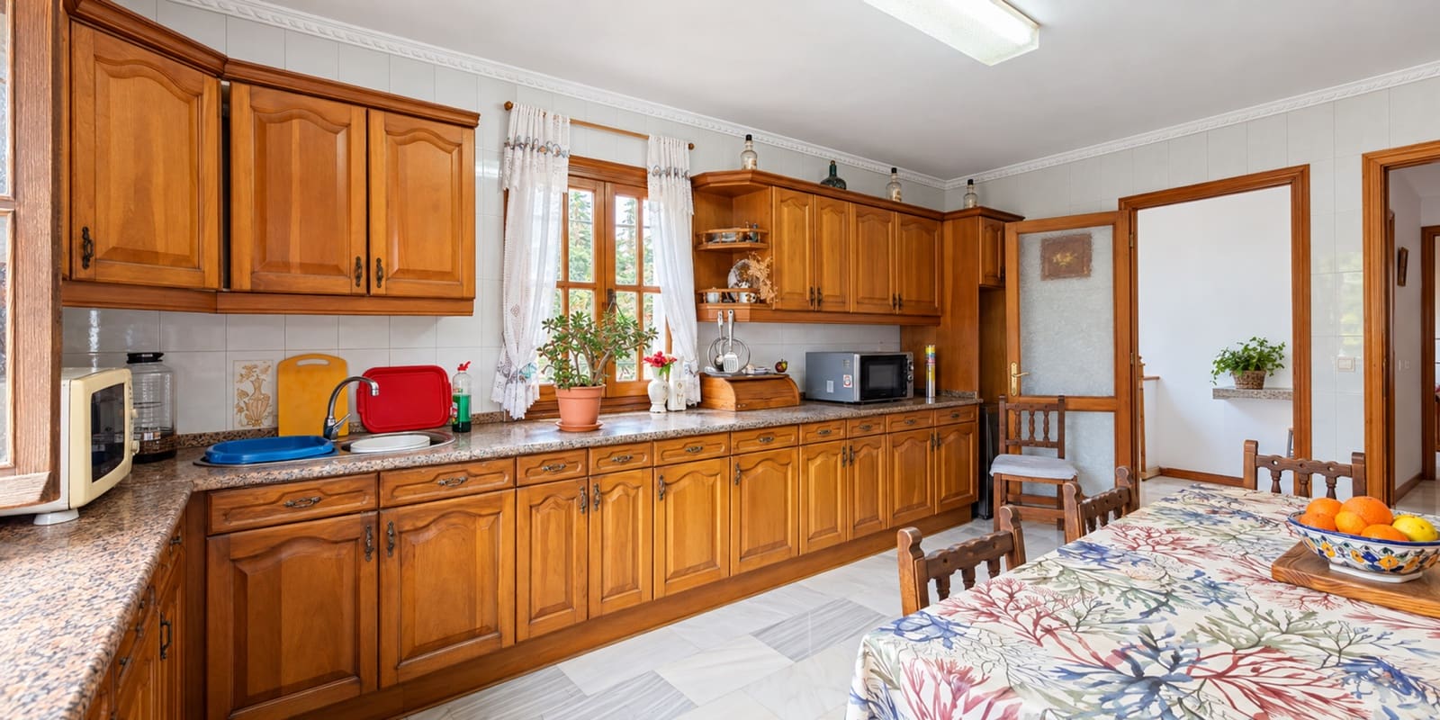 5 soveværelse Semi-Rækkehus til salg i Estepona - € 790.000 (Ref: 10142357)
