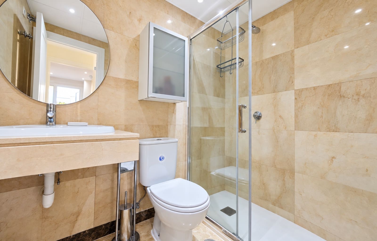 2 quarto Penthouse para venda em La Duquesa / Puerto de la Duquesa com piscina garagem - 259 000 € (Ref: 10159272)