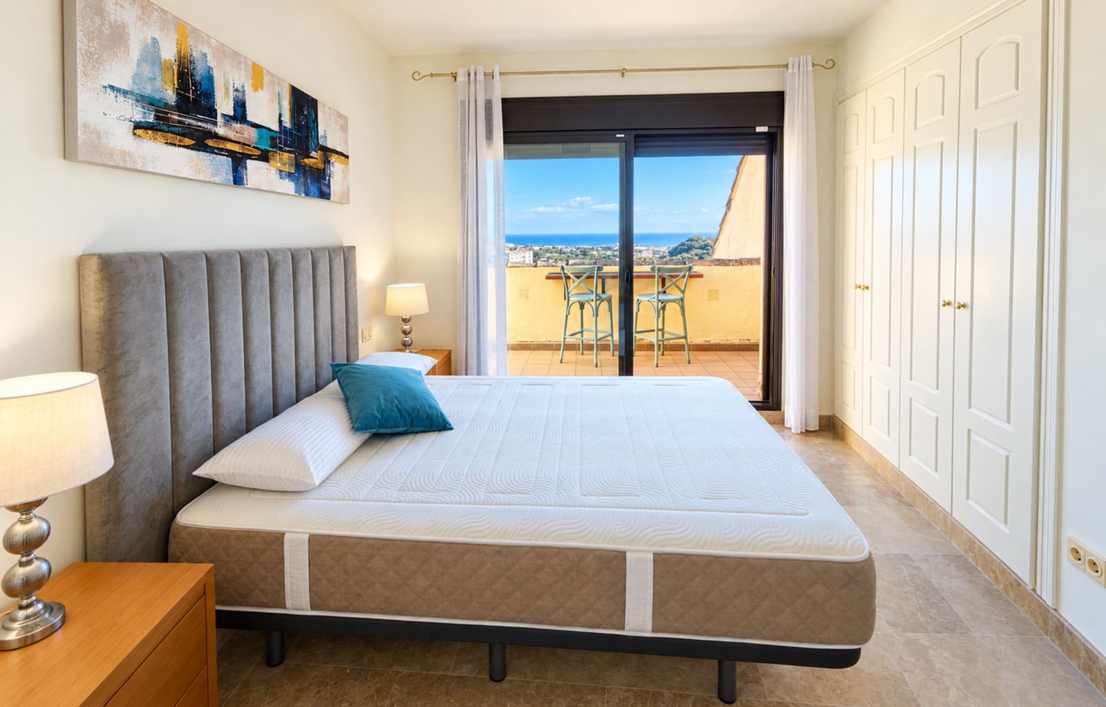 2 quarto Penthouse para venda em La Duquesa / Puerto de la Duquesa com piscina garagem - 259 000 € (Ref: 10159272)