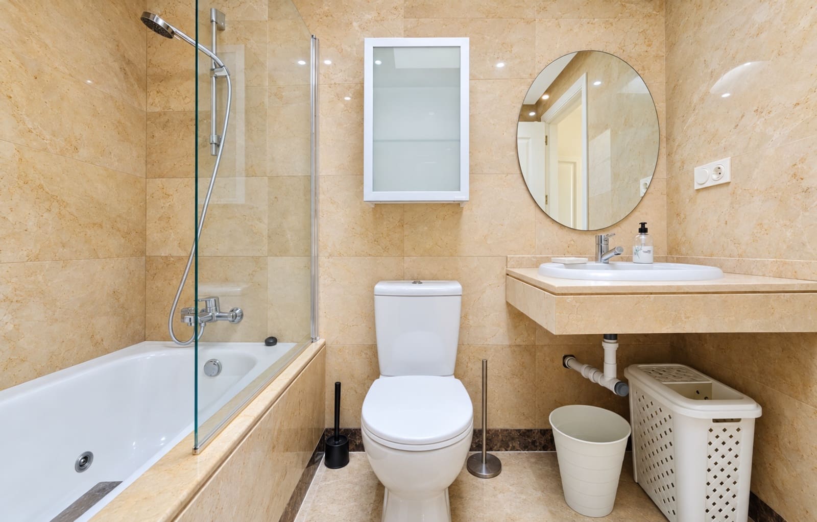2 quarto Penthouse para venda em La Duquesa / Puerto de la Duquesa com piscina garagem - 259 000 € (Ref: 10159272)