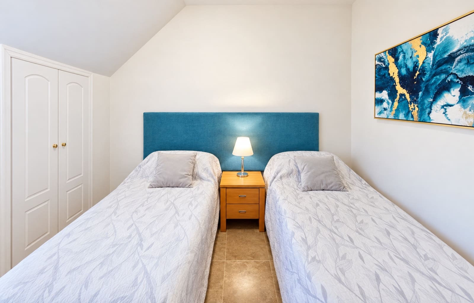 2 quarto Penthouse para venda em La Duquesa / Puerto de la Duquesa com piscina garagem - 259 000 € (Ref: 10159272)