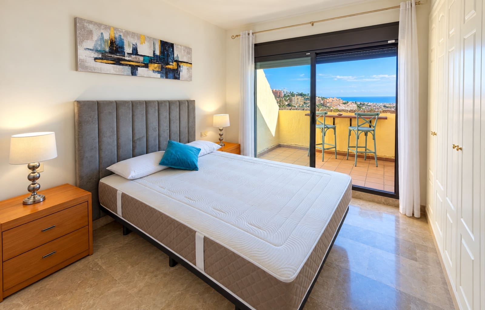 2 quarto Penthouse para venda em La Duquesa / Puerto de la Duquesa com piscina garagem - 259 000 € (Ref: 10159272)