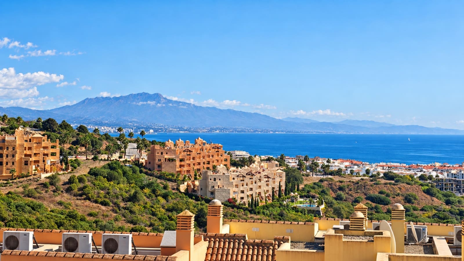 2 quarto Penthouse para venda em La Duquesa / Puerto de la Duquesa com piscina garagem - 259 000 € (Ref: 10159272)