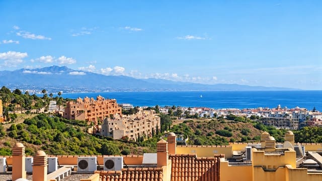2 quarto Penthouse para venda em La Duquesa / Puerto de la Duquesa, Manilva com piscina garagem - 259 000 € (Ref: 10159272)
