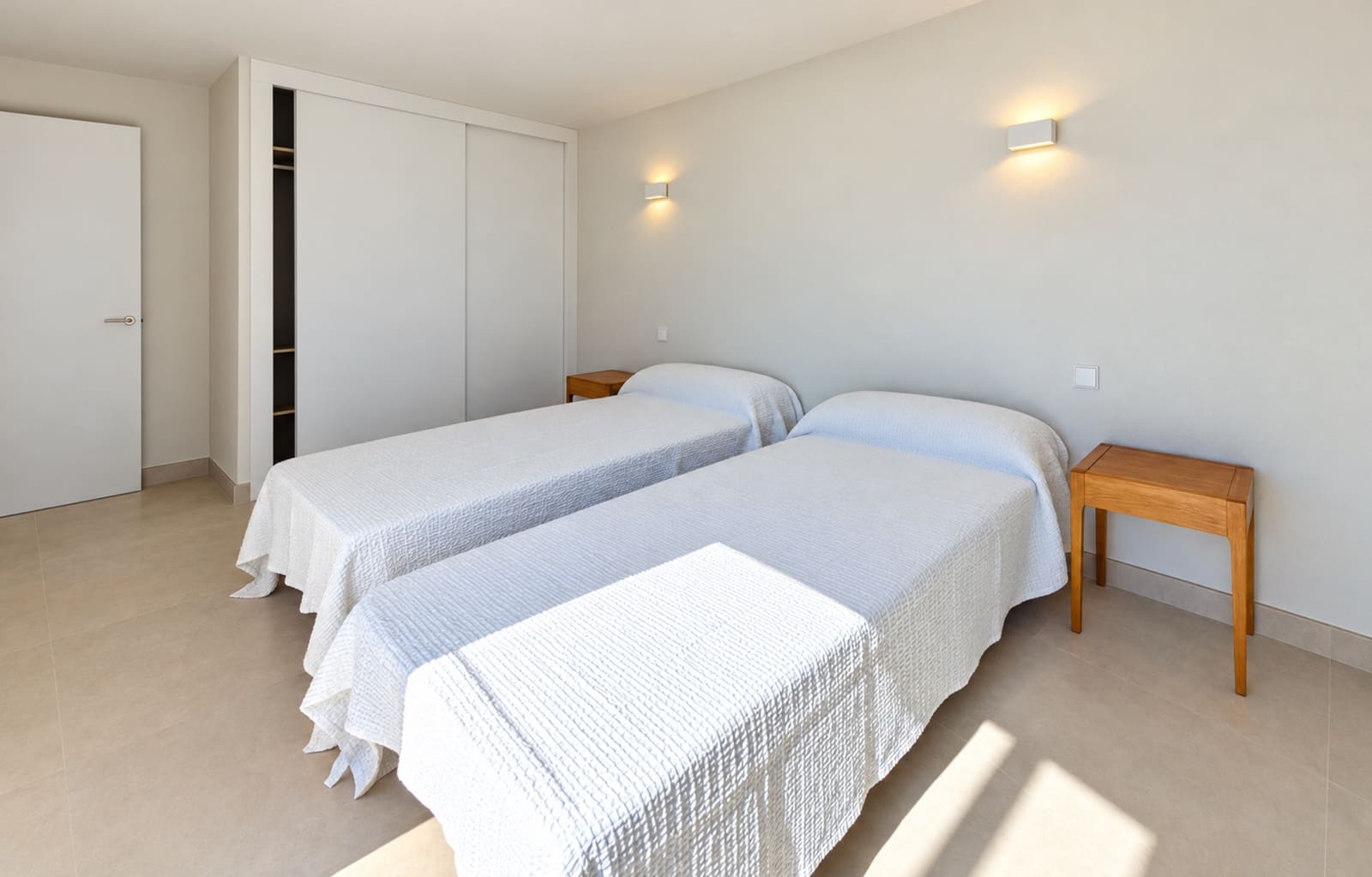 5 quarto Moradia para venda em Estepona com piscina garagem - 1 950 000 € (Ref: 10161210)