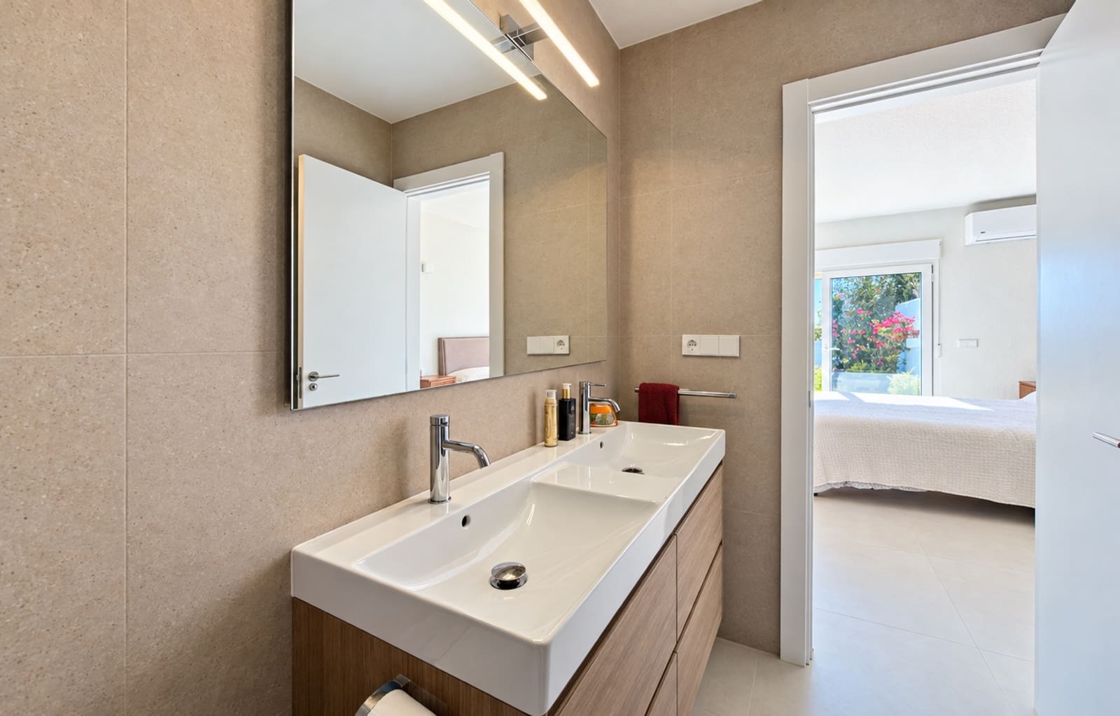 5 quarto Moradia para venda em Estepona com piscina garagem - 1 950 000 € (Ref: 10161210)