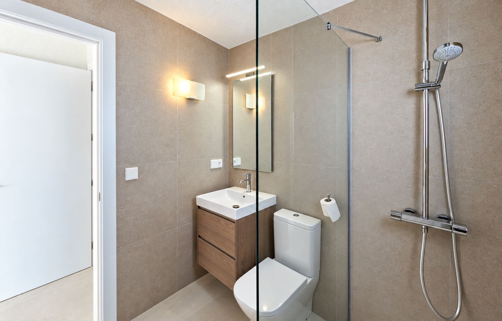 5 quarto Moradia para venda em Estepona com piscina garagem - 1 950 000 € (Ref: 10161210)