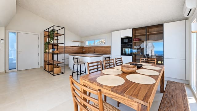 5 quarto Moradia para venda em Estepona com piscina garagem - 1 950 000 € (Ref: 10161210)