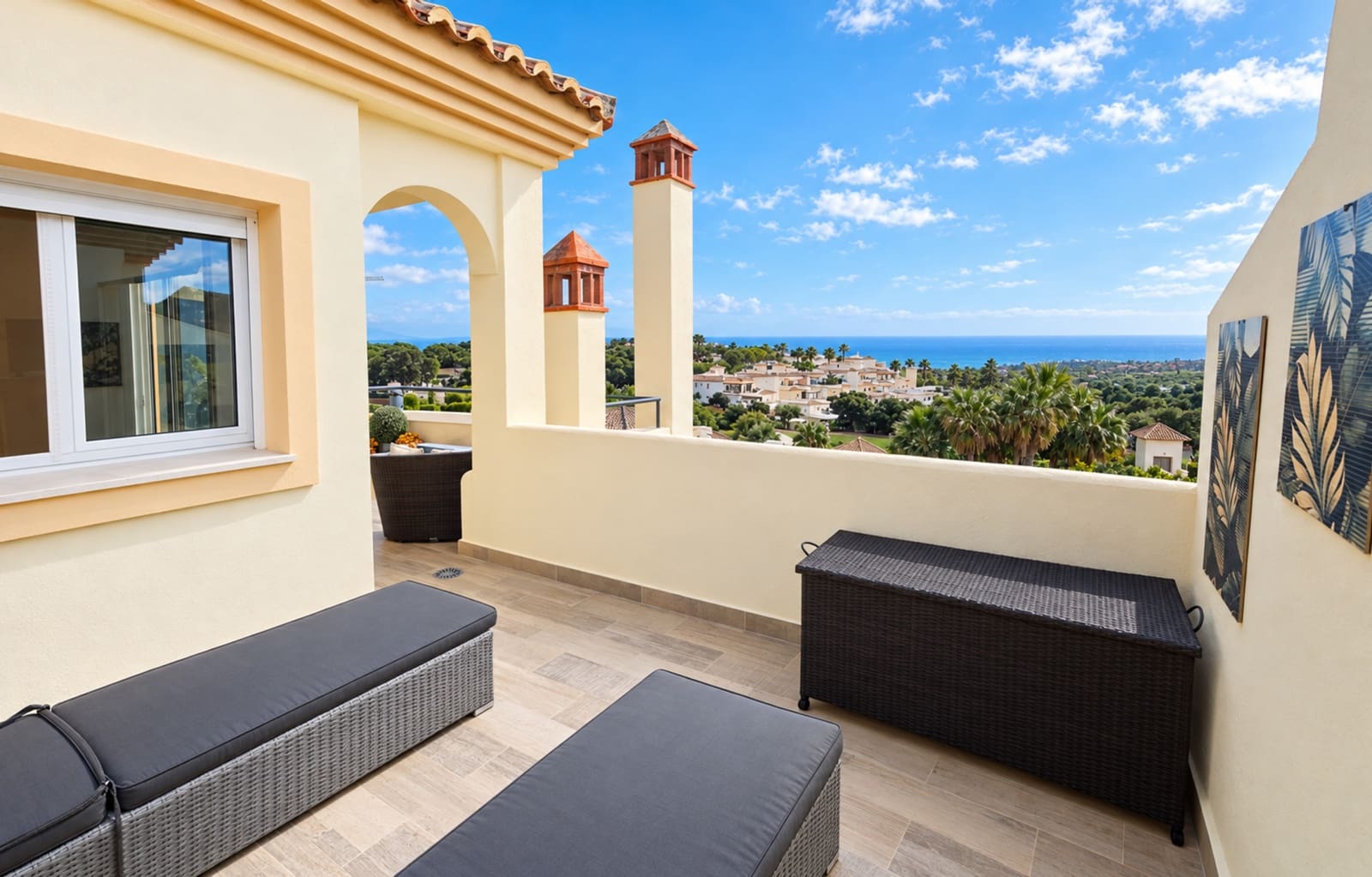 3 soveværelse Penthouse til salg i San Roque med swimmingpool garage - € 629.000 (Ref: 10164800)