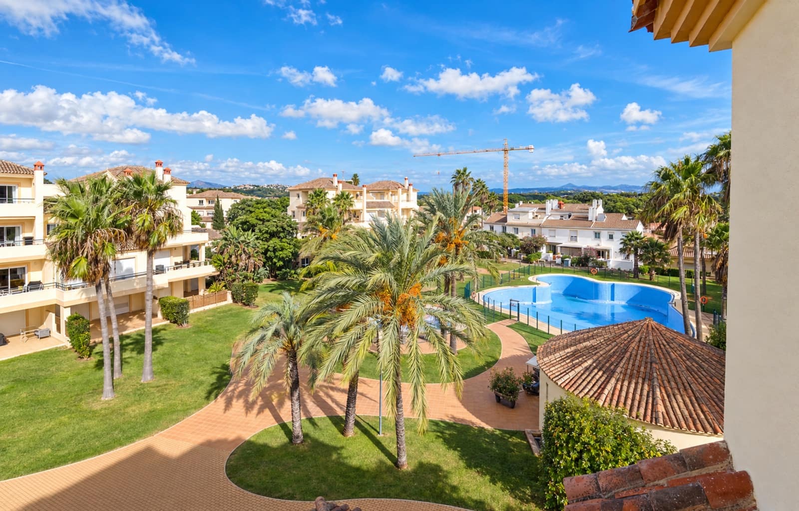 3 soveværelse Penthouse til salg i San Roque med swimmingpool garage - € 629.000 (Ref: 10164800)
