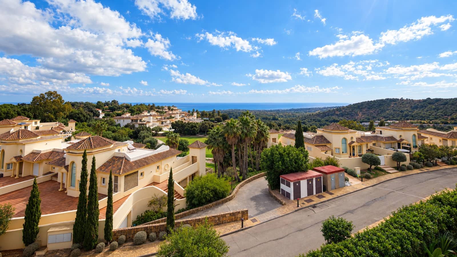 3 soveværelse Penthouse til salg i San Roque med swimmingpool garage - € 629.000 (Ref: 10164800)