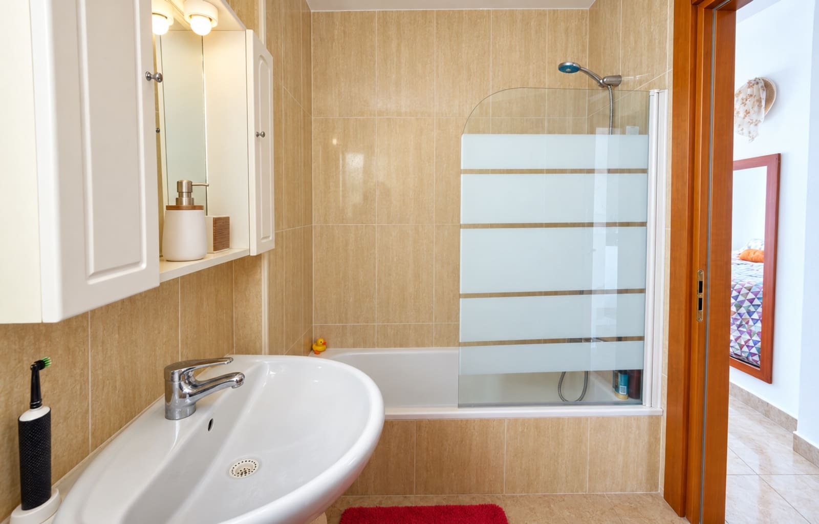 2 bedroom Apartment for sale in La Duquesa / Puerto de la Duquesa with pool garage - € 230,000 (Ref: 10164801)