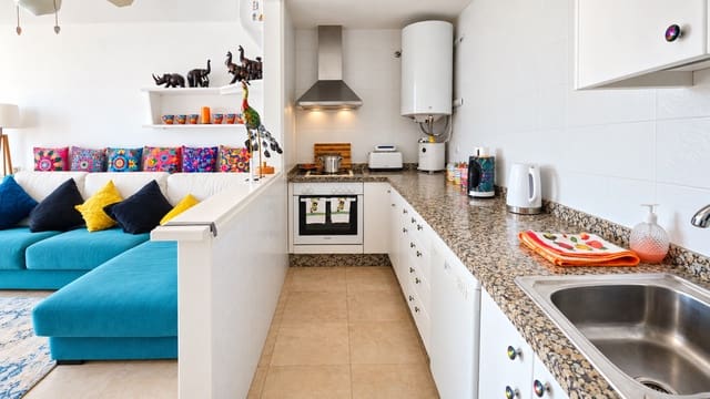 2 soveværelse Lejlighed til salg i La Duquesa / Puerto de la Duquesa, Manilva med swimmingpool garage - € 230.000 (Ref: 10164801)
