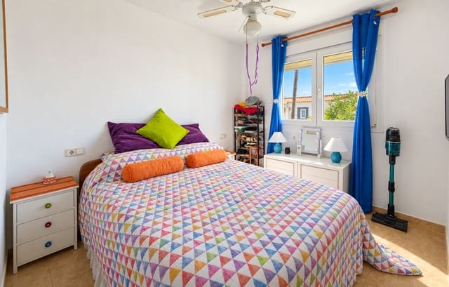 2 soveværelse Lejlighed til salg i La Duquesa / Puerto de la Duquesa, Manilva med swimmingpool garage - € 230.000 (Ref: 10164801)