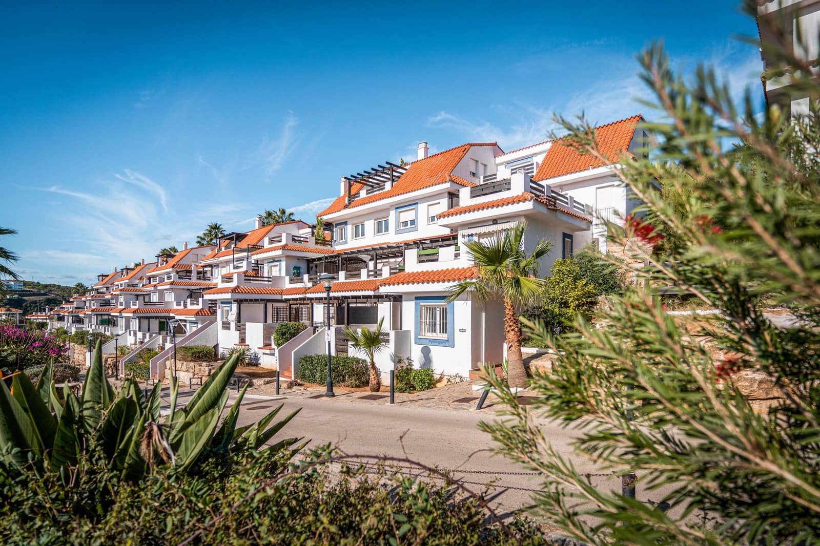 2 bedroom Apartment for sale in La Duquesa / Puerto de la Duquesa with pool garage - € 230,000 (Ref: 10164801)