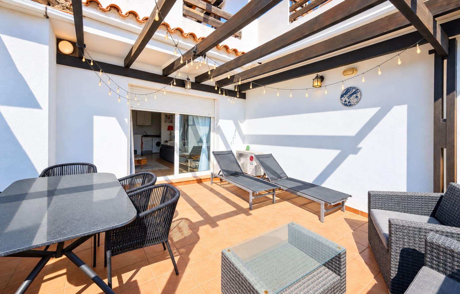 2 bedroom Apartment for sale in La Duquesa / Puerto de la Duquesa with pool garage - € 230,000 (Ref: 10164801)