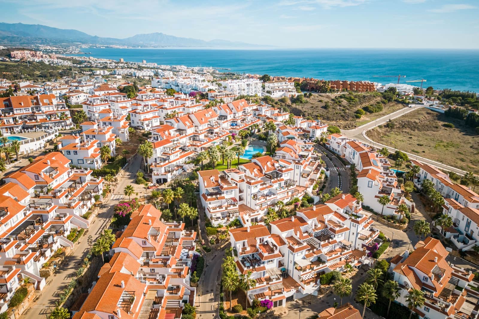 2 bedroom Apartment for sale in La Duquesa / Puerto de la Duquesa with pool garage - € 230,000 (Ref: 10164801)
