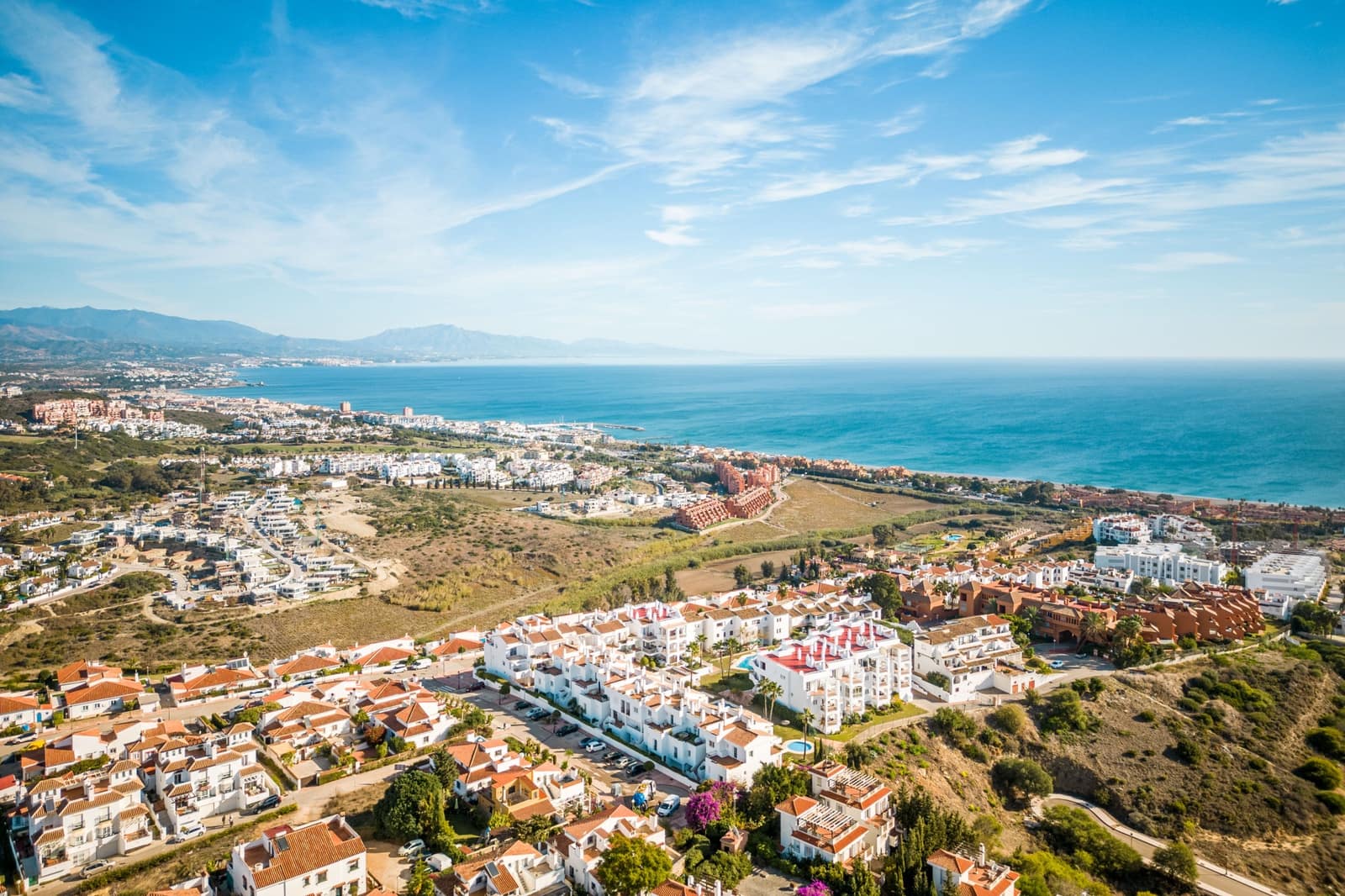 2 bedroom Apartment for sale in La Duquesa / Puerto de la Duquesa with pool garage - € 230,000 (Ref: 10164801)