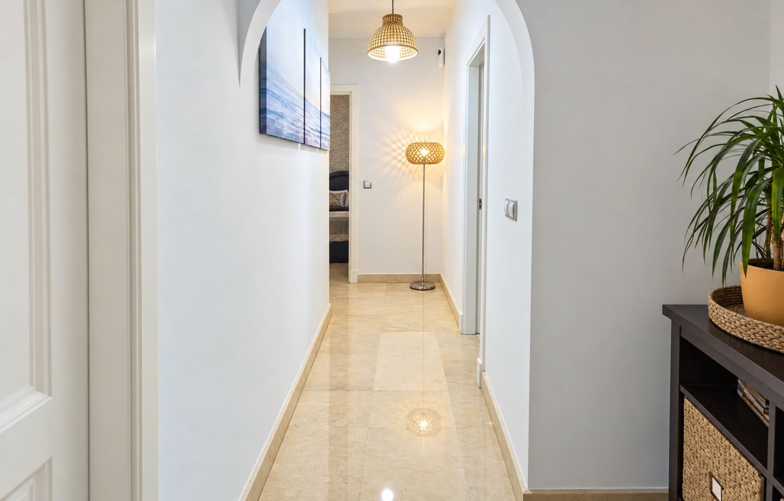 2 makuuhuone Huoneisto myytävänä paikassa San Luis de Sabinillas mukana uima-altaan 
autotalli - 425 000 € (Ref: 10166313)