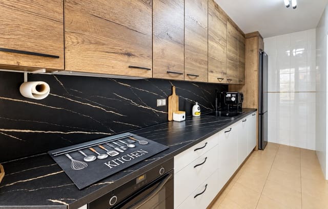 2 makuuhuone Huoneisto myytävänä paikassa San Luis de Sabinillas, Manilva mukana uima-altaan 
autotalli - 425 000 € (Ref: 10166313)