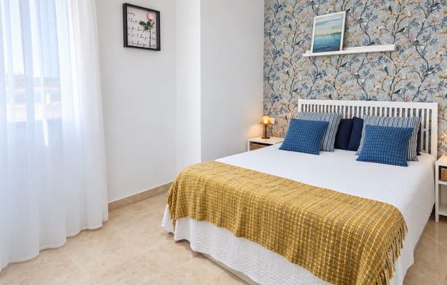 2 makuuhuone Huoneisto myytävänä paikassa San Luis de Sabinillas, Manilva mukana uima-altaan 
autotalli - 425 000 € (Ref: 10166313)
