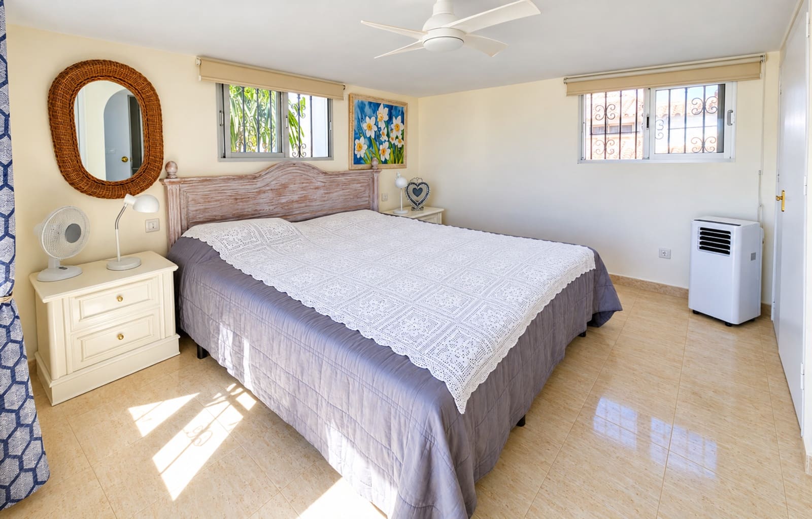 Pareado de 3 habitaciones en La Duquesa / Puerto de la Duquesa en venta con piscina - 329.000 € (Ref: 10171207)