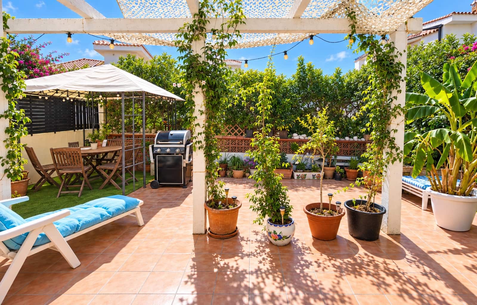 Pareado de 3 habitaciones en La Duquesa / Puerto de la Duquesa en venta con piscina - 329.000 € (Ref: 10171207)