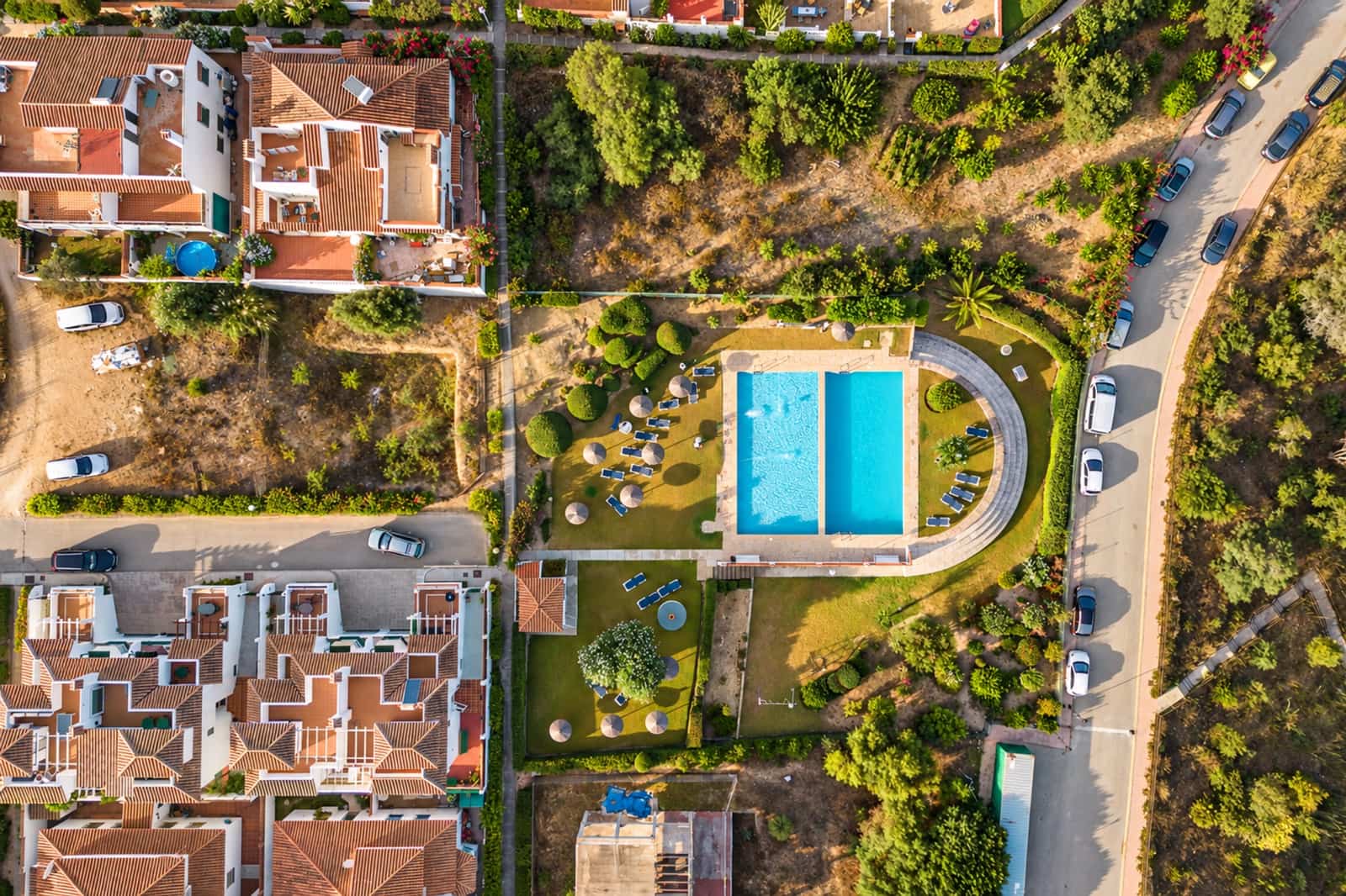 Pareado de 3 habitaciones en La Duquesa / Puerto de la Duquesa en venta con piscina - 329.000 € (Ref: 10171207)