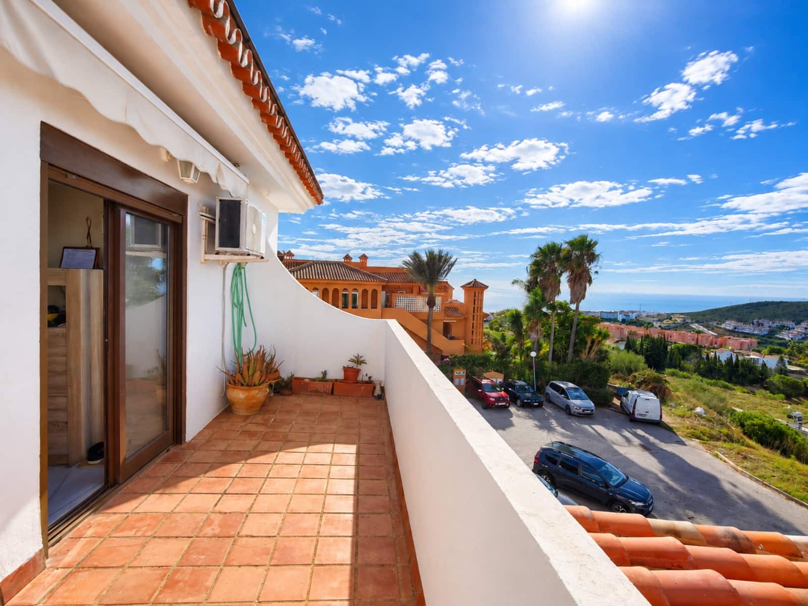 1 quarto Penthouse para venda em La Duquesa / Puerto de la Duquesa com piscina - 215 000 € (Ref: 10176877)