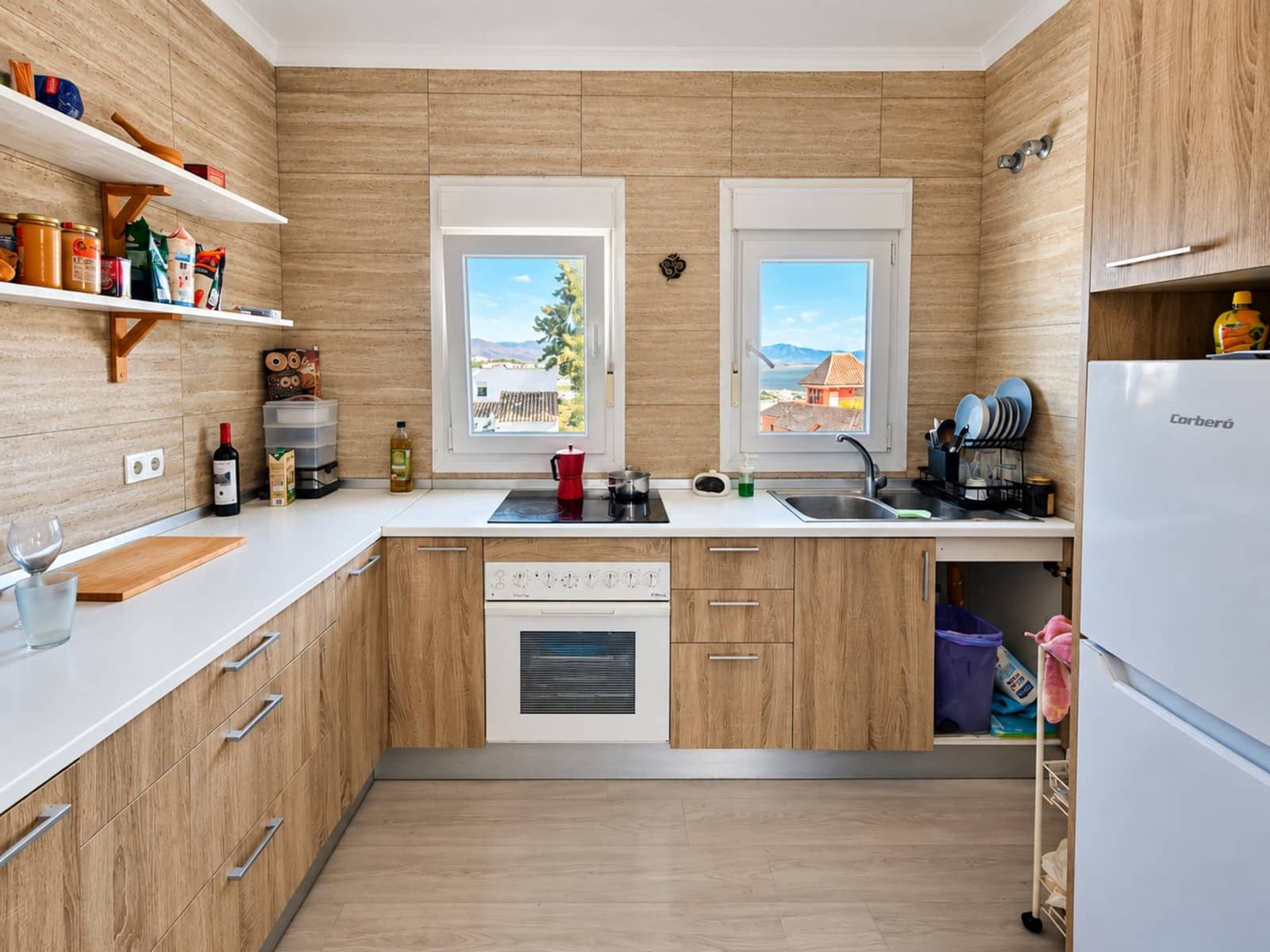 1 quarto Penthouse para venda em La Duquesa / Puerto de la Duquesa com piscina - 215 000 € (Ref: 10176877)