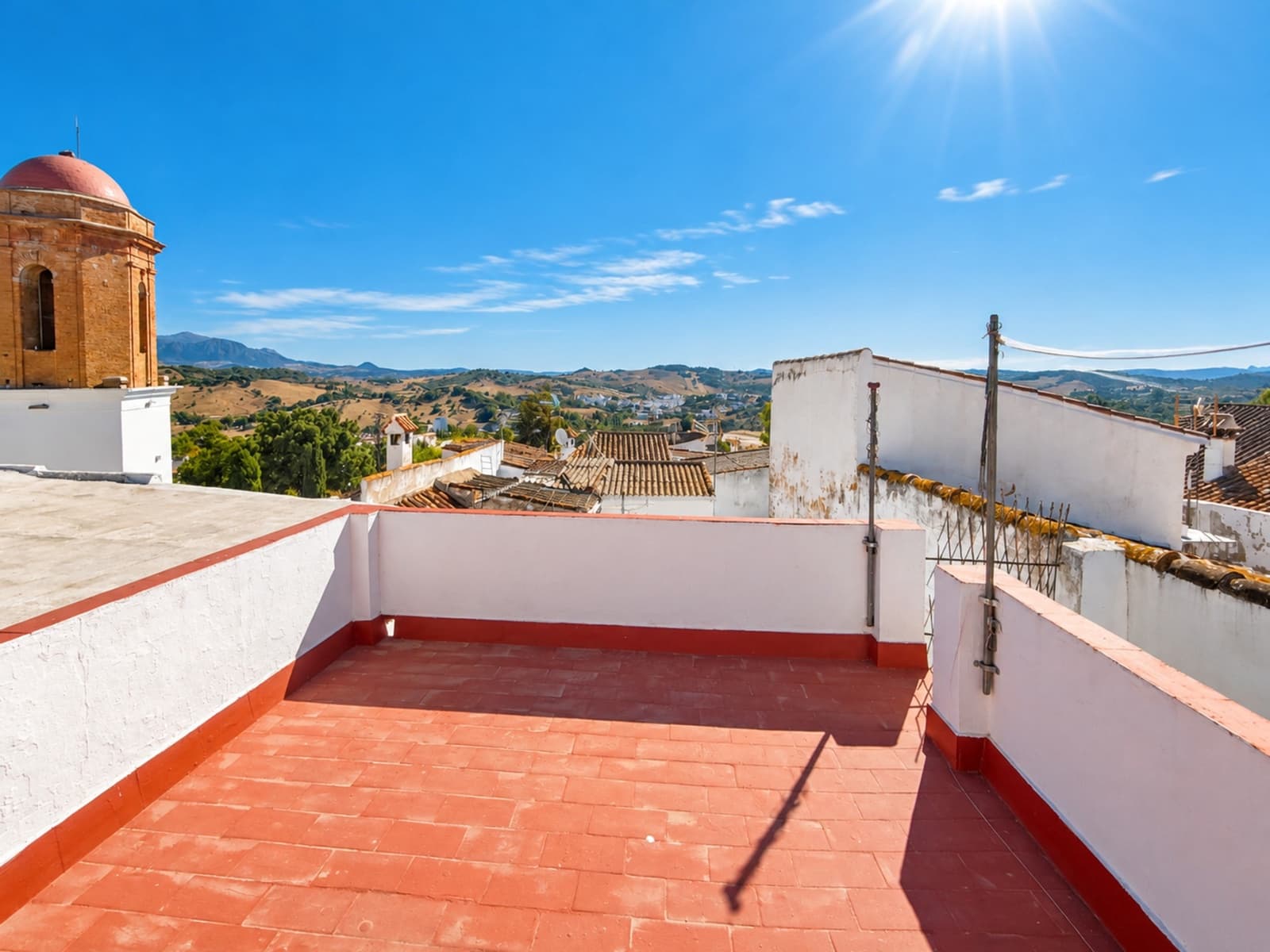 Apartamento de 3 habitaciones en Jimena de la Frontera en venta - 99.900 € (Ref: 10176878)