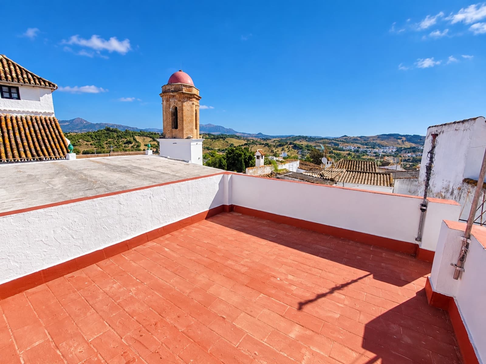 Apartamento de 3 habitaciones en Jimena de la Frontera en venta - 99.900 € (Ref: 10176878)