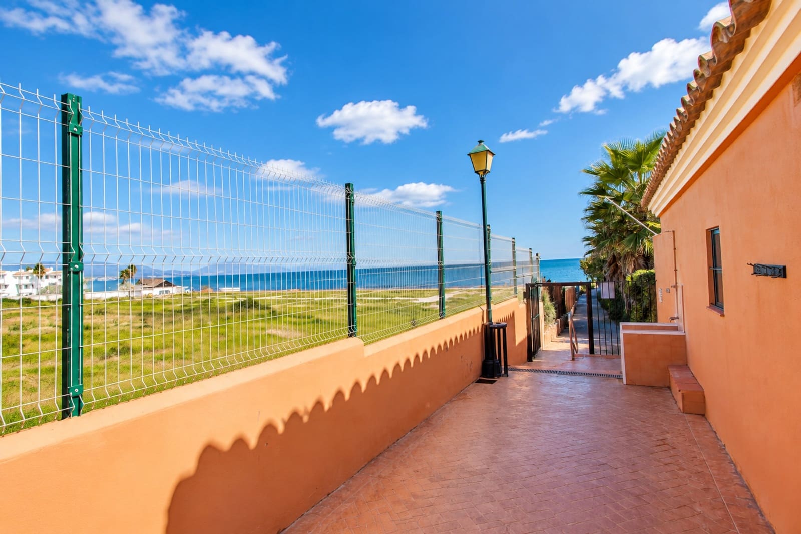 2 bedroom Apartment for sale in Manilva with pool garage - € 259,000 (Ref: 10176879)