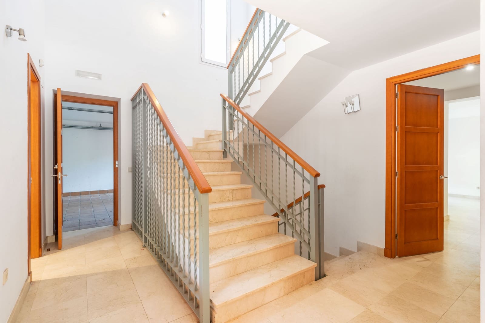 4 soveværelse Villa til salg i Sotogrande med swimmingpool garage - € 980.000 (Ref: 7792989)