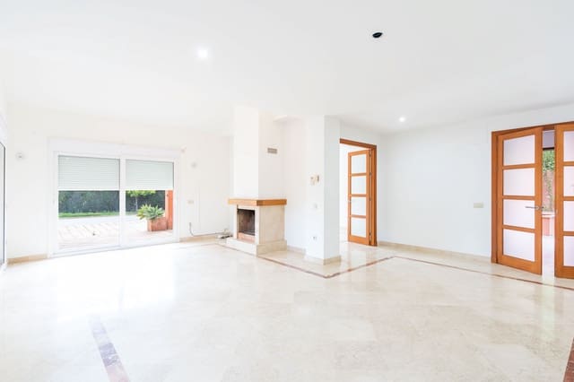 4 slaapkamer Villa te koop in Sotogrande Alto, San Roque met zwembad garage - € 980.000 (Ref: 7792989)