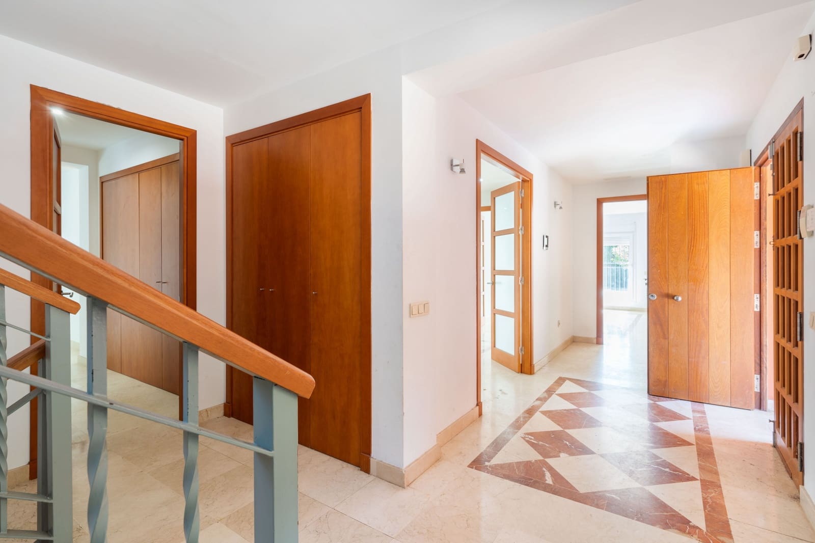 4 soveværelse Villa til salg i Sotogrande med swimmingpool garage - € 980.000 (Ref: 7792989)