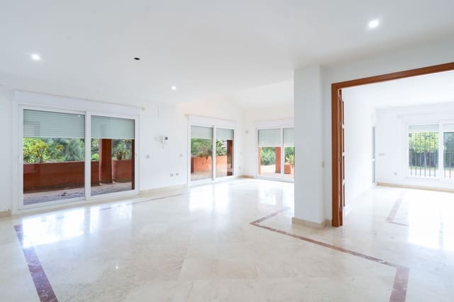 4 slaapkamer Villa te koop in Sotogrande Alto, San Roque met zwembad garage - € 980.000 (Ref: 7792989)