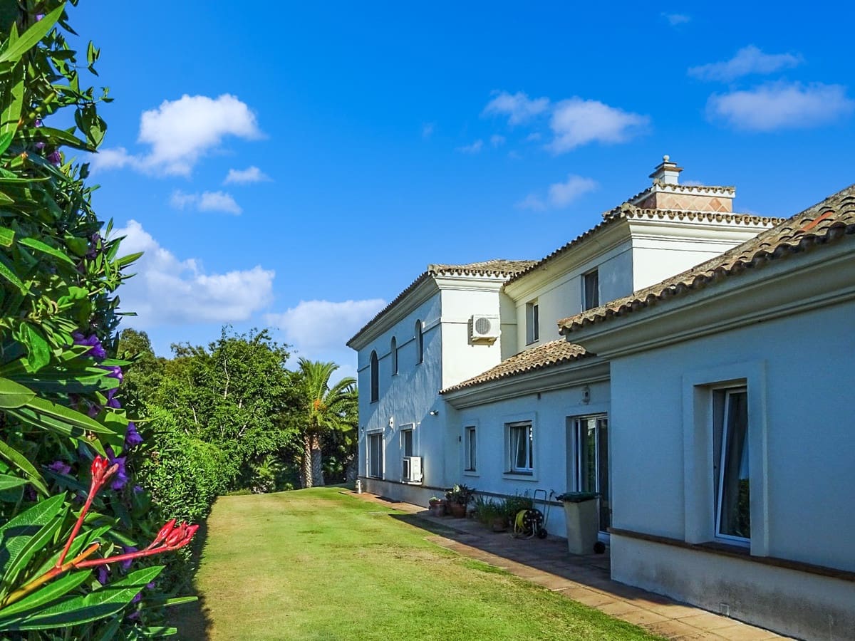 4 soverom Villa til salgs i Sotogrande med svømmebasseng garasje - € 1 700 000 (Ref: 7792991)