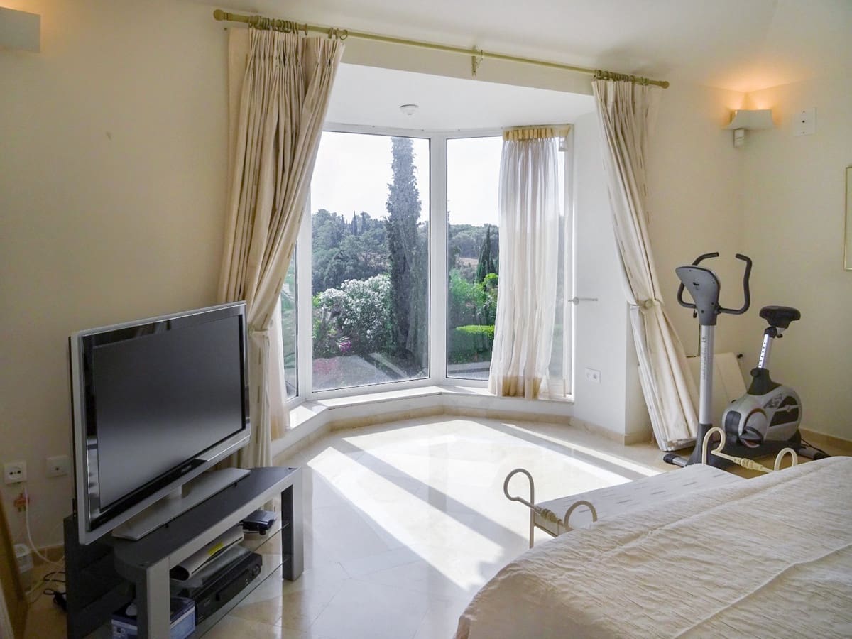 4 soverom Villa til salgs i Sotogrande med svømmebasseng garasje - € 1 700 000 (Ref: 7792991)