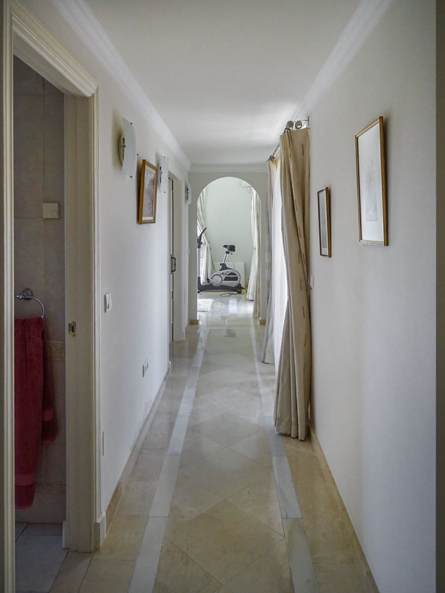 4 soverom Villa til salgs i Sotogrande med svømmebasseng garasje - € 1 700 000 (Ref: 7792991)