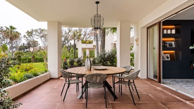 4 soverom Leilighet til salgs i Estepona med svømmebasseng garasje - € 1 295 000 (Ref: 7792994)