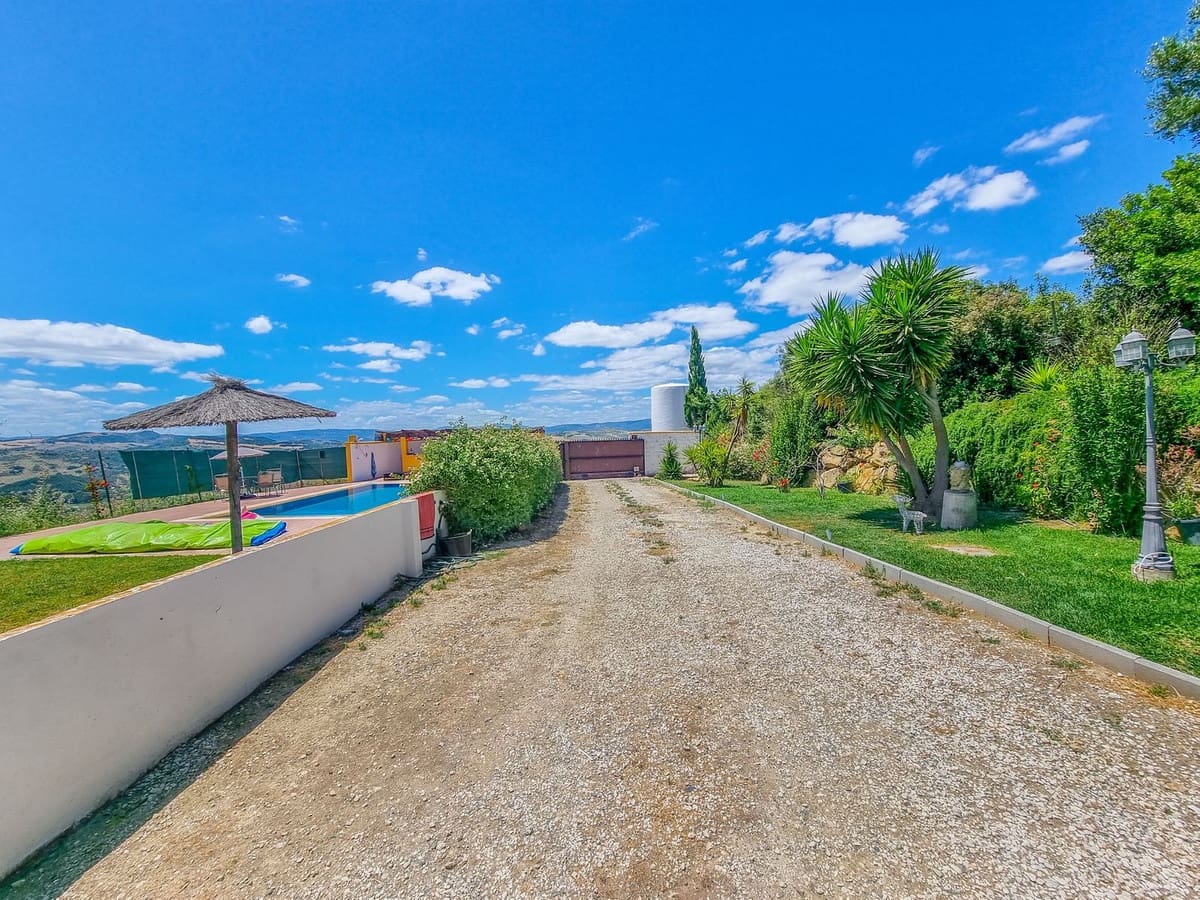 3 soveværelse Finca/Landehus til salg i Casares med swimmingpool garage - € 640.000 (Ref: 7792996)